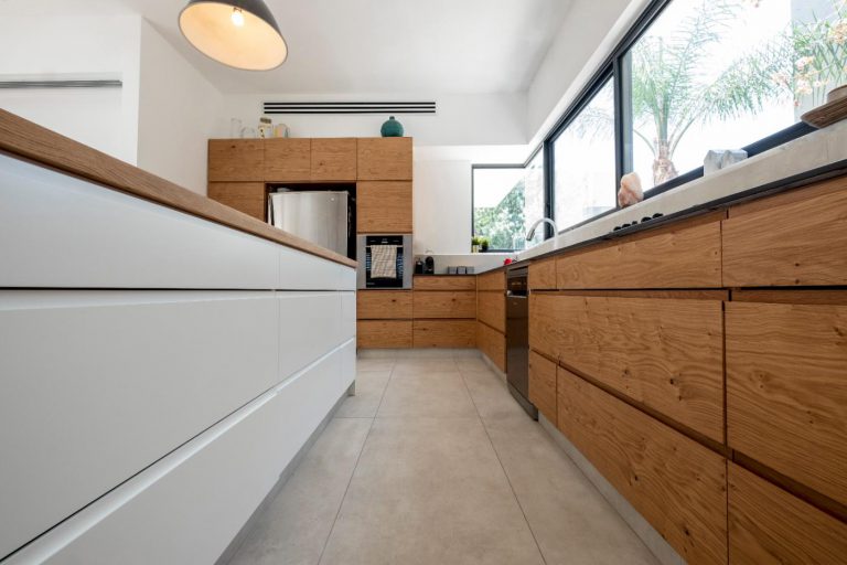 מטבח פורניר עץ אלון